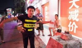 武汉城管被商贩爆料视频,商贩爆料视频曝光冲突瞬间